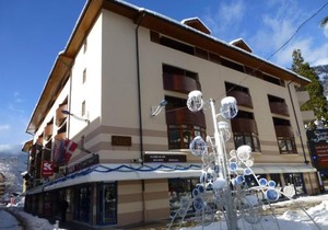 Studio rénové 2* pour 4 personnes - Centre de Brides-les-Bains avec parking et wifi - FR-1-512-167