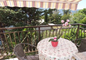 Studio with balcony and internet