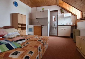 Studio with private garden and indoor pool