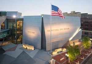 Stunning 3BR on Carondelet by Hosteeva