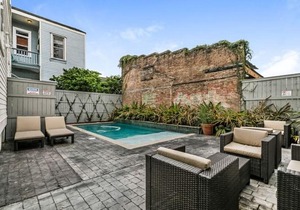 Stunning 3BR on Carondelet by Hosteeva