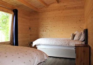 Stunning 5-Bed Cabin in Ashton Under Hill