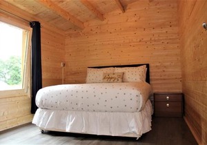 Stunning 5-Bed Cabin in Ashton Under Hill