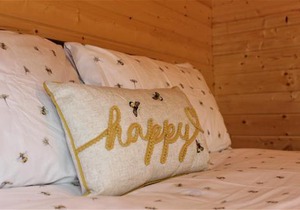 Stunning 5-Bed Cabin in Ashton Under Hill