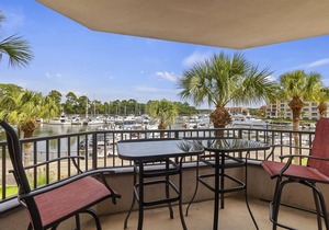 Stunning Marina & Water Views - Near Beach