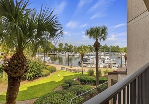 Stunning Marina & Water Views - Near Beach