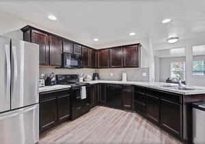 Stunning Private 3 Bedroom Home in the Heart of Meridian