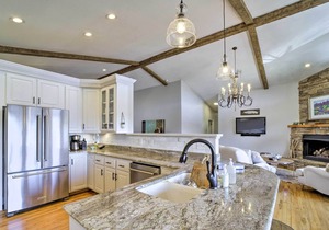 Stunning Sky Valley Home w/ Mountain Views!