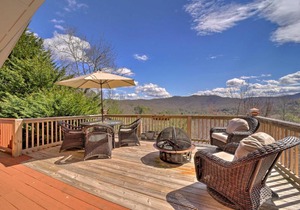 Stunning Sky Valley Home with Mountain Views!