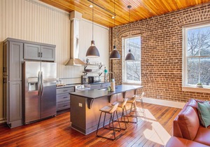 Stunning, Spacious, Stylish Loft off of Broughton Street by Lucky Savannah