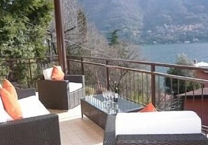 Stylish Lake View Garden Apartment in Laglio with pool by Italian Apartments.