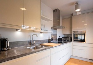 Stylish Luxury Apartment in The Centre of Henley