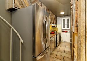Stylish Modern Mountain Views in Downtown ASPEN CORE w/Free Wifi and Hot Tub Great Location!