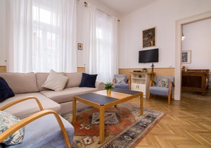 Stylish Prague Center Retreat Florence #10