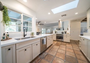 Stylish Scottsdale home with Heated Pool, Hot Tub, 2mi from Scottsdale Quarter