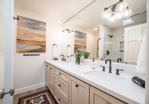 Stylish Scottsdale home with Heated Pool, Hot Tub, 2mi from Scottsdale Quarter