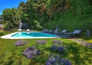 Suite "Arborella" at 2 steps from the lake - Resort with lounge bar, swimming pool and beach