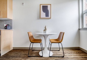 Sunny Ballard 1BR w/Gym & Rooftop Deck, near shopping, by Blueground