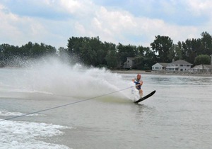 Sunny Disposition-Quaint Cottage on Lake Erie (Near Port Clinton), Lakefront
