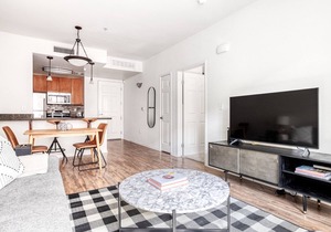 Sunny Playa del Rey 1BR w/W/D, Gym, Pool, 5 min to beach, by Blueground