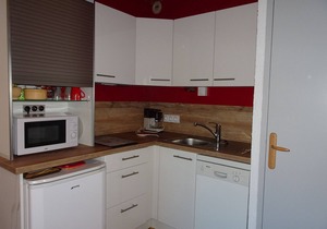 Sunny Studio with Great View, Terrace, and Garage - Close to Shops and Ski Lift