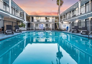 Sunset West Hotel, SureStay Collection by Best Western