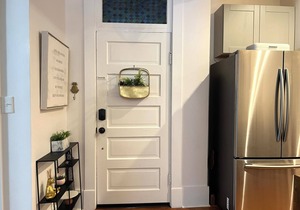 Super Cute Condo 12: People Watching Downtown SAV