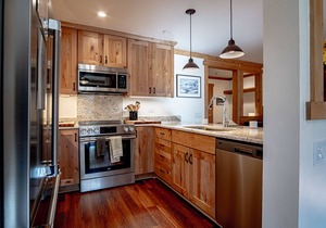 SV109 - Walk to Lifts & Town - Hot Tub & Pool