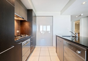 Swainson at Embassy - 917