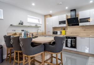 Sycamore Place - 1C - sleeps 4 guests in 2 bedrooms