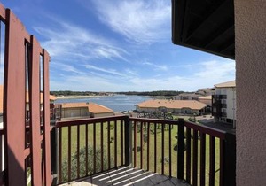 T2 avec Mezzanine, Piscine, Parking, Animaux admis - FR-1-379-131