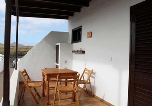 Tahiche Villa Sleeps 2 WiFi