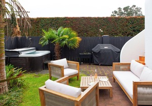 Takapuna with own beach access