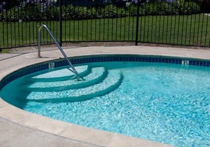 Take a Holiday in California! Spacious Unit with Free Breakfast, Free Parking