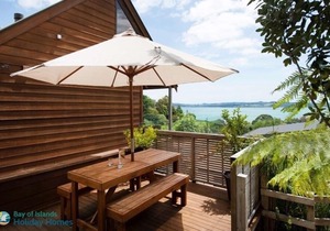 Te Manaaki Cottage - A private and quiet Russell villa for two.