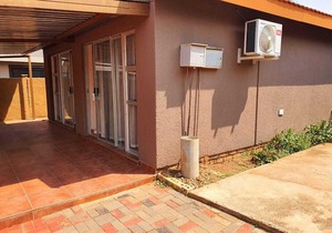Tenacity Mafikeng Guesthouse - 4
