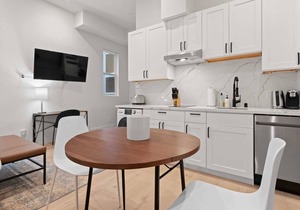 The Addison by Kasa | Modern Queen Studio | San Francisco