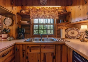 The Ark- Unwind with Mountain Views | Premier Amenities