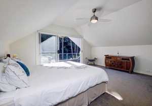 THE BEACH HOUSE