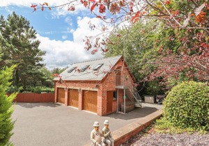 The Brackens Holiday Cottage