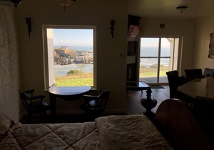 The Castle Inn of the Lost Coast Knight Suite #2