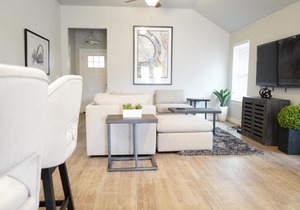 The Cosmopolitan Modern, Cozy, New 3bedroom Home