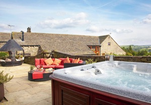 The Farmhouse - UK4188