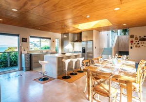The Fat Pigeon - Omiha Holiday Home