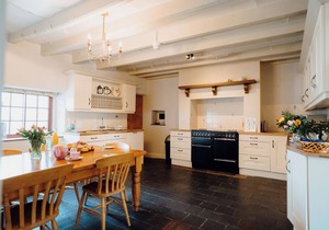 The Manor House - UK6741