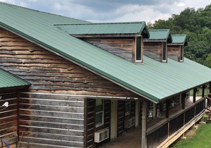 The Meadows Lodge is a Hotel style lodge with 8 rooms and 2 suites available.