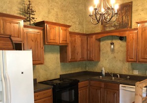The Meadows Lodge is a Hotel style lodge with 8 rooms and 2 suites available.