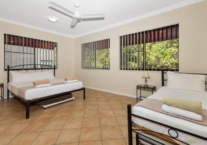 The Mediterranean Beachfront Comfort Apartment - First Floor