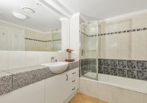 The Mediterranean Beachfront Comfort Apartment - First Floor