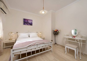 The Old Mansion Two Bedroom Apartment